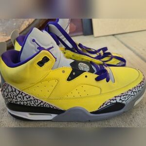 Jordan Son of Mars Low "Tour Yellow".